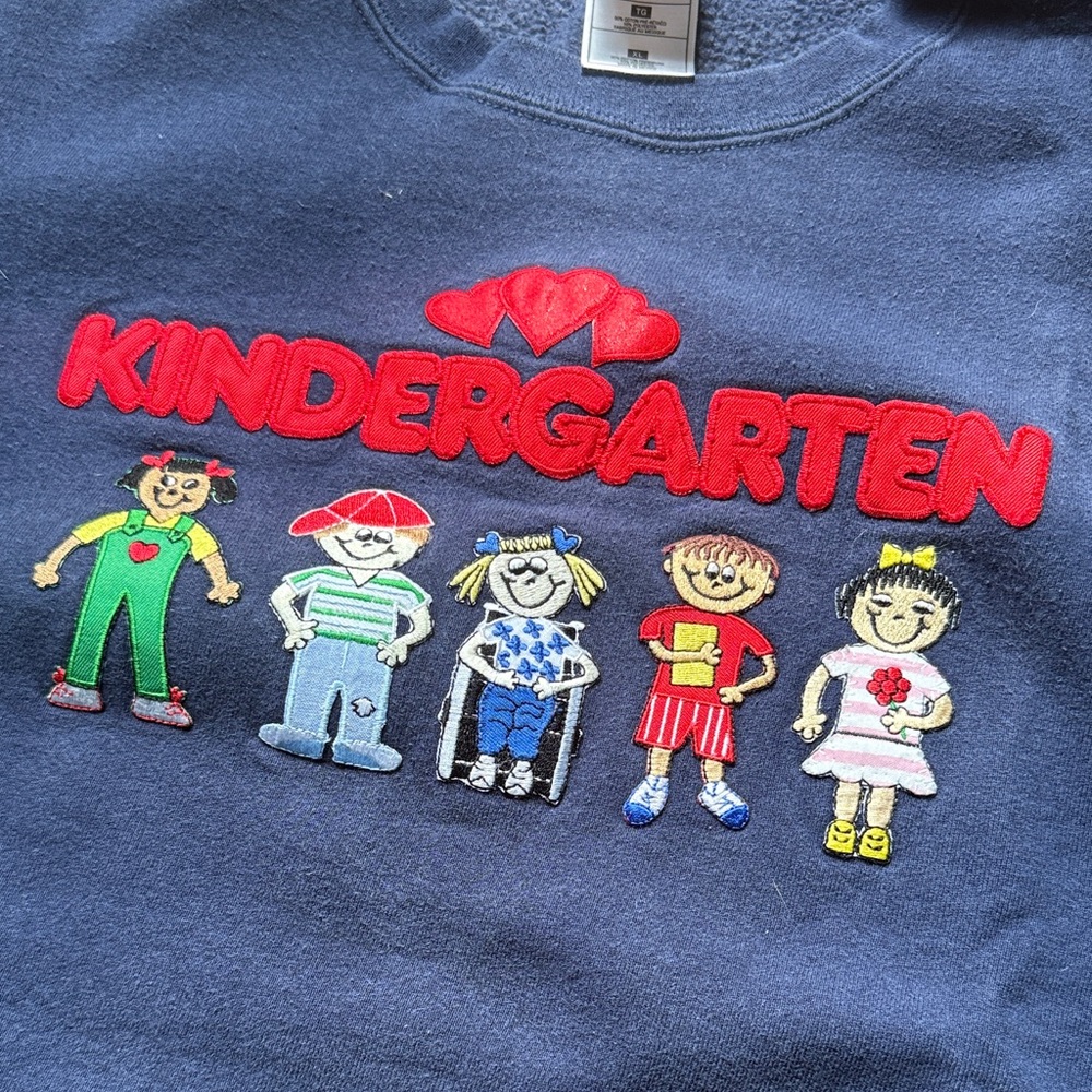 Kindergarten Graphic Sweatshirt - Navy 🍎
